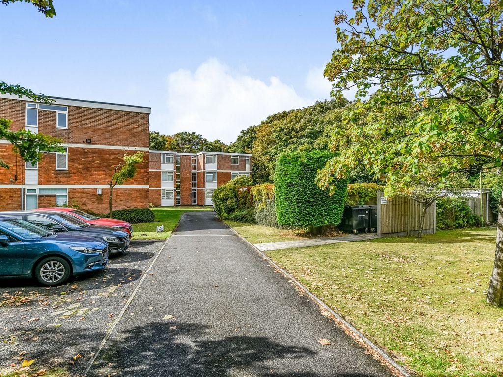 2 bed flat for sale in The Serpentine North, Liverpool, Merseyside L23