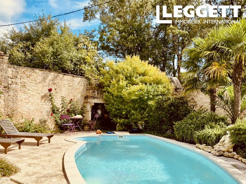 3 bed villa for sale in Rochefort, CharenteMaritime, Nouvelle