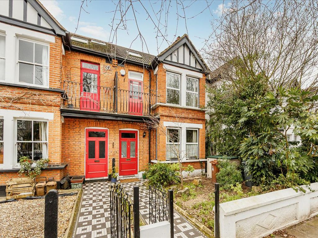 3 bed semidetached house for sale in Grantham Road, Chiswick, London