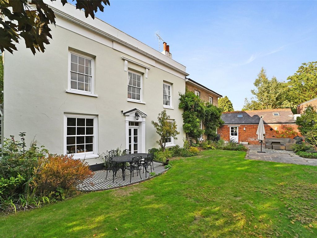 6 bed detached house for sale in Church Street, Great Baddow