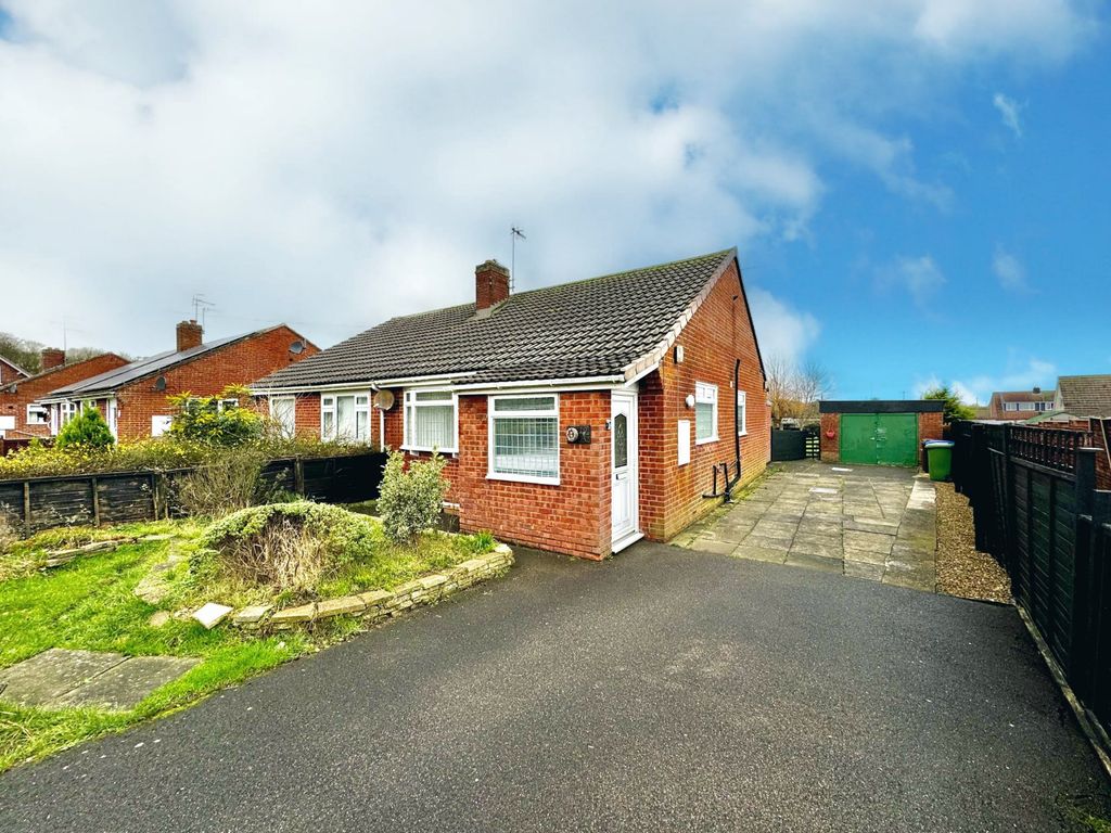 2 bed bungalow for sale in Sands Lane, Hunmanby, Filey YO14, £160,000