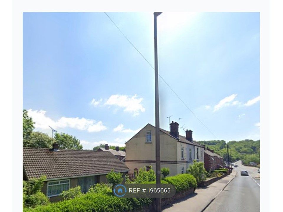 3 bed end terrace house to rent in Park Road, Barnsley S70, £800 pcm