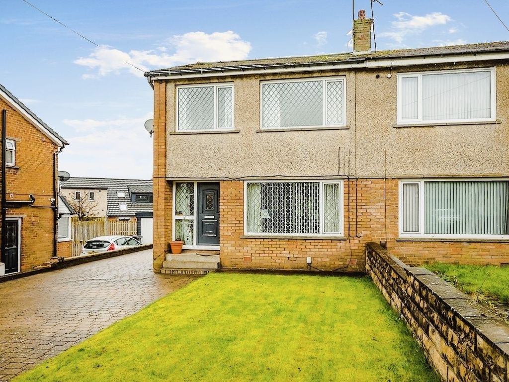 3 bed semidetached house for sale in The Fairway, Halifax HX2 Zoopla