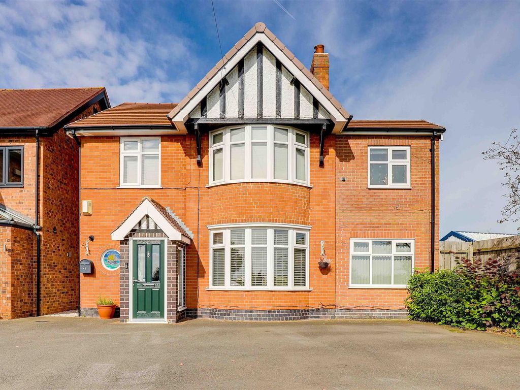 4 bed detached house for sale in Mapperley Plains, Mapperley