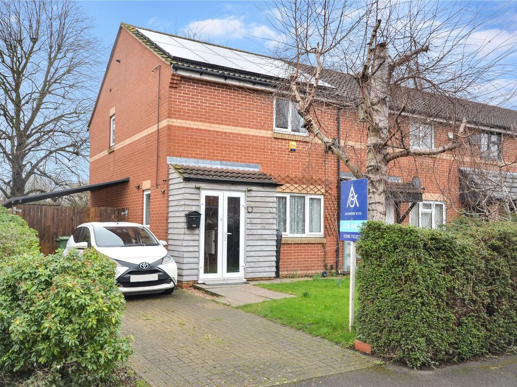 2 bed end terrace house for sale in Bracken Way, Aylesbury HP21, £300,000 Zoopla