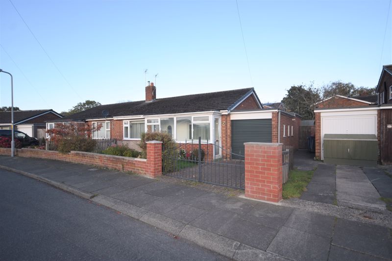 3 bed semidetached bungalow for sale in Grange Road, Morpeth NE61 Zoopla