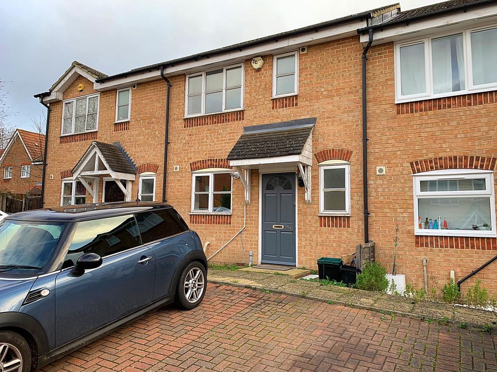 2 bed terraced house to rent in Star Lane, Orpington BR5, £1,595 pcm