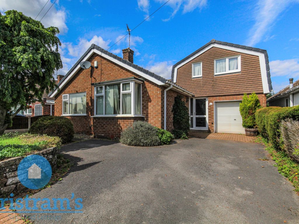 4 bed detached bungalow for sale in Drummond Drive, Nuthall, Nottingham
