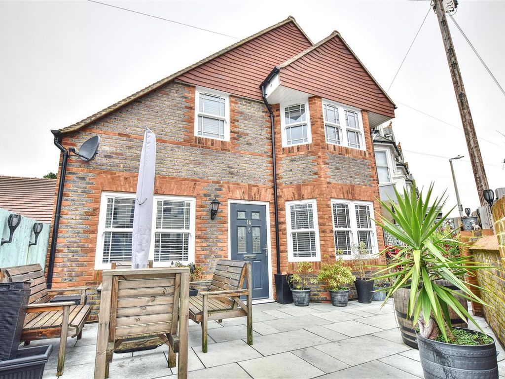 4 bed detached house for sale in Reginald Road, BexhillOnSea TN39, £
