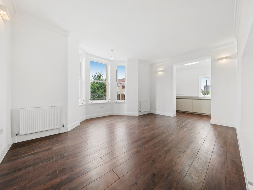 2 bed flat for sale in Tynemouth Road, London N15 Zoopla