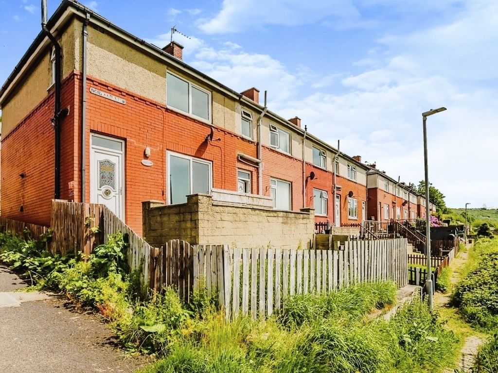 3 bed end terrace house for sale in Norland View, Sowerby Bridge HX6