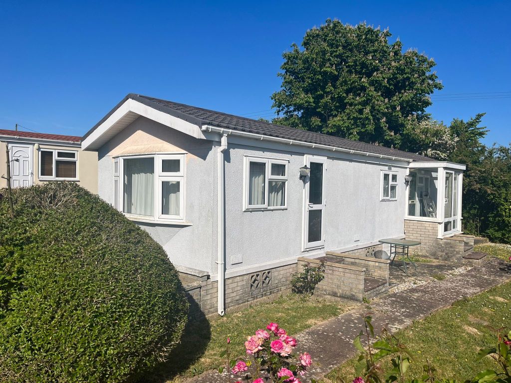 2 bed detached bungalow for sale in Lion House Park, Mill Road