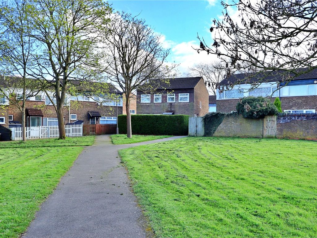 4 bed detached house for sale in Ferndale, Eaglestone, Milton Keynes