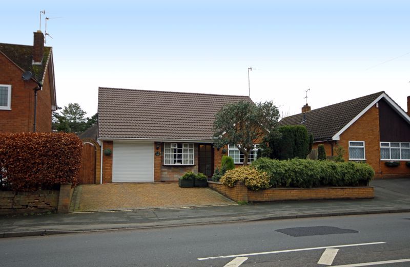 2 bed detached house for sale in Ham Lane, Pedmore, Stourbridge DY9, £