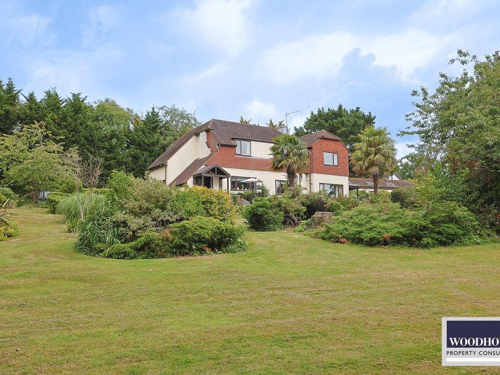 5 bed detached house for sale in Silver Street, Goffs Oak EN7, £