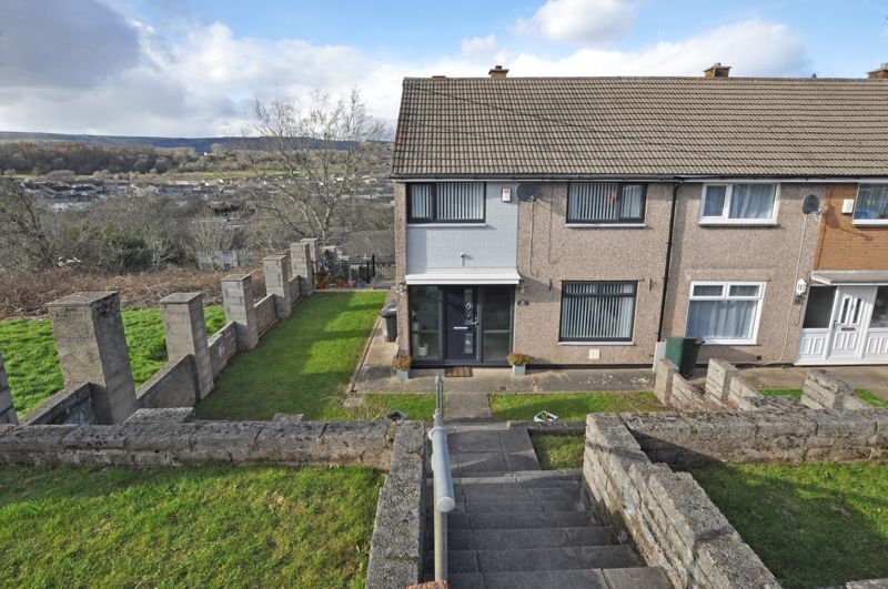 3 bed terraced house for sale in Stunning Renovation, Lambourne
