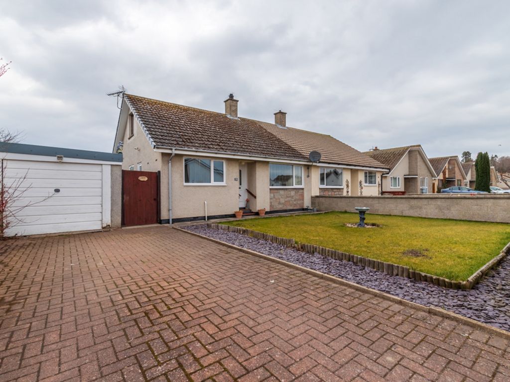 4 bed semidetached house for sale in Wyvis Drive, Nairn IV12, £210,000