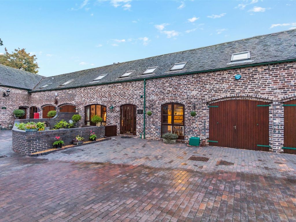 2 bed barn conversion for sale in Mill Lane, Aldridge, Walsall WS9, £