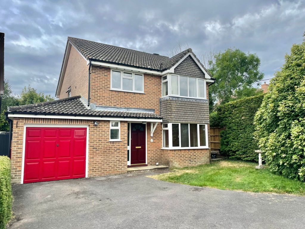 4 bed detached house for sale in Bryony Gardens, Gillingham SP8 Zoopla