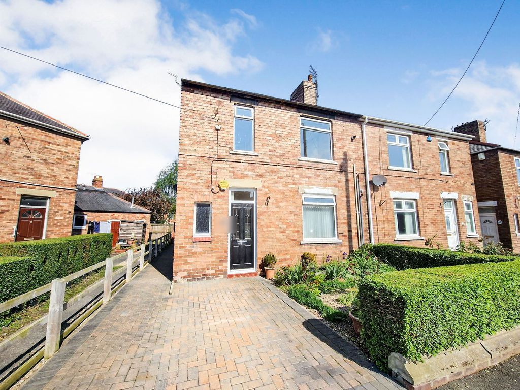 2 bed flat to rent in Lily Avenue, Bedlington NE22 Zoopla