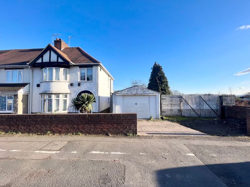 3 bed end terrace house for sale in Pedmore Road, Dudley DY2, £199,950