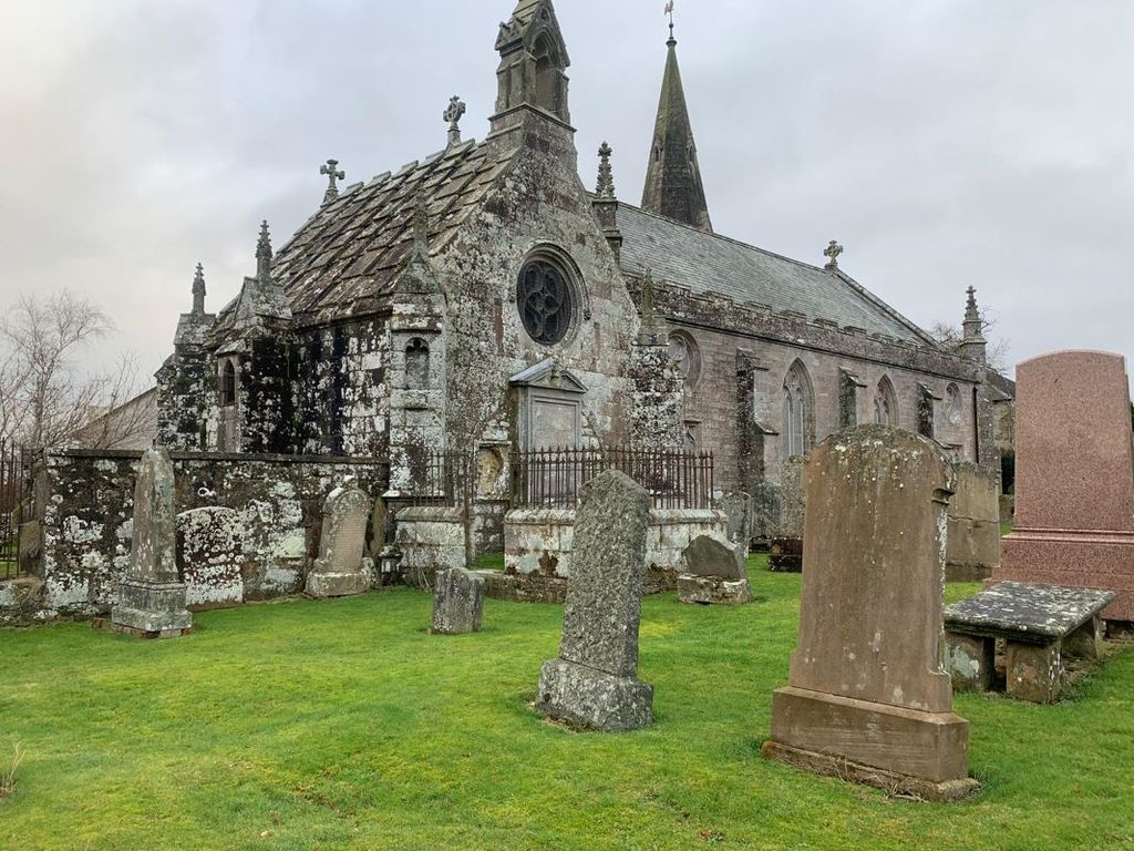 Country house for sale in Carnwath Parish Church, Main Street, Lanark