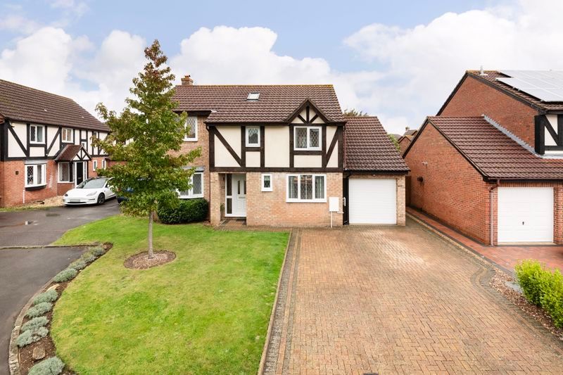 4 bed detached house for sale in Woodley Close, Abingdon OX14, £535,000