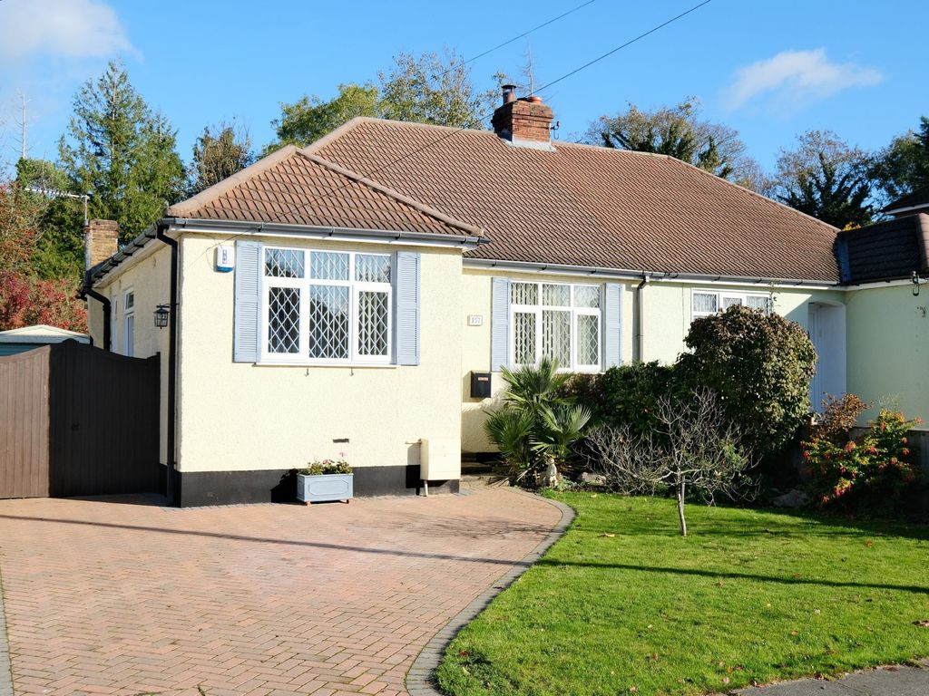 3 bed semidetached bungalow for sale in Repton Road, Orpington BR6, £