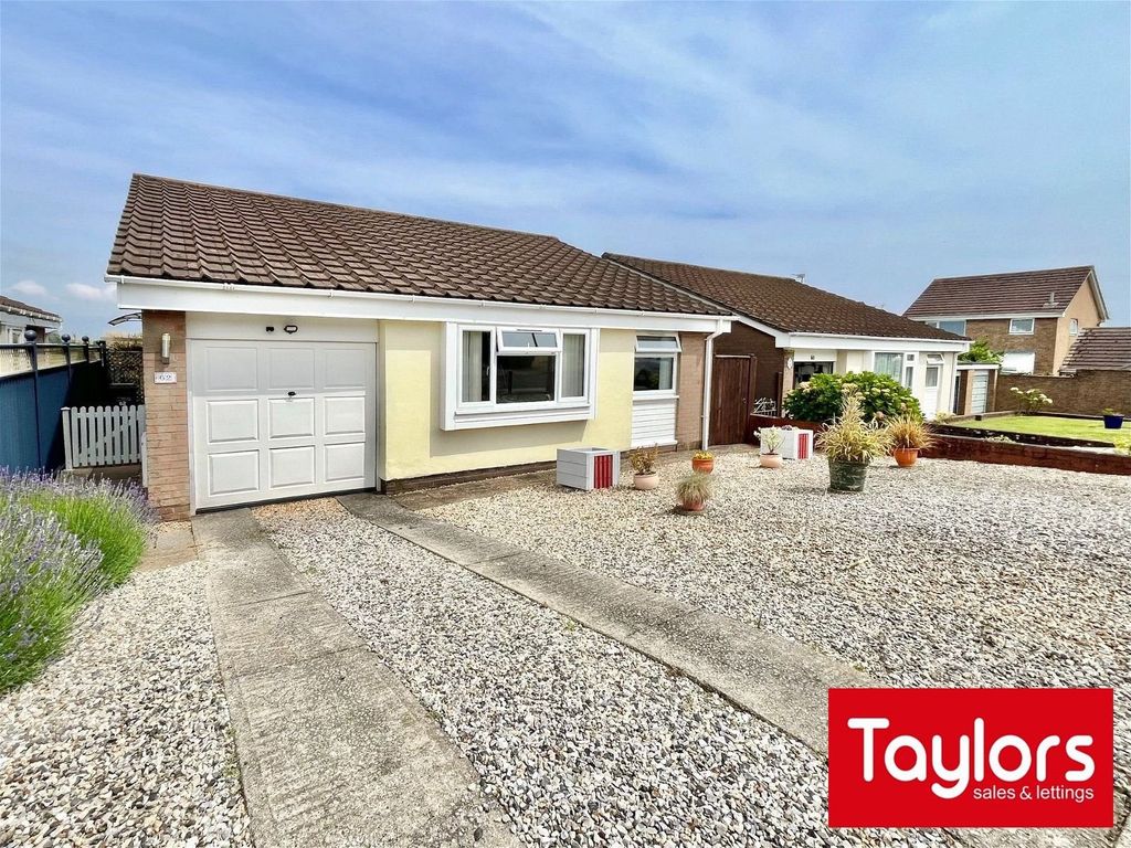 3 bed bungalow for sale in Longmead Road, Preston, Paignton TQ3, £