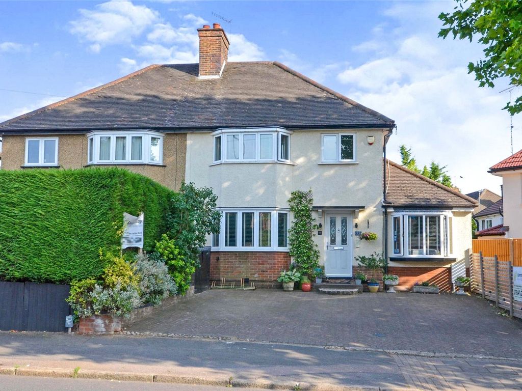 3 bed semidetached house for sale in Eastbury Road, Watford