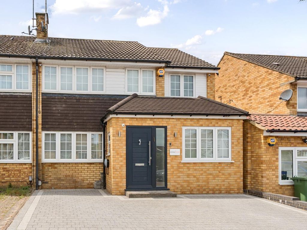 3 bed semidetached house for sale in Chandos Road, Borehamwood WD6, £