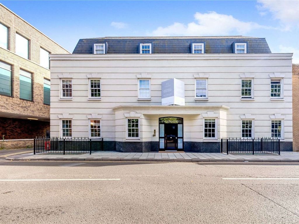 2 bed flat to rent in Victoria Residences, Victoria Street, Windsor
