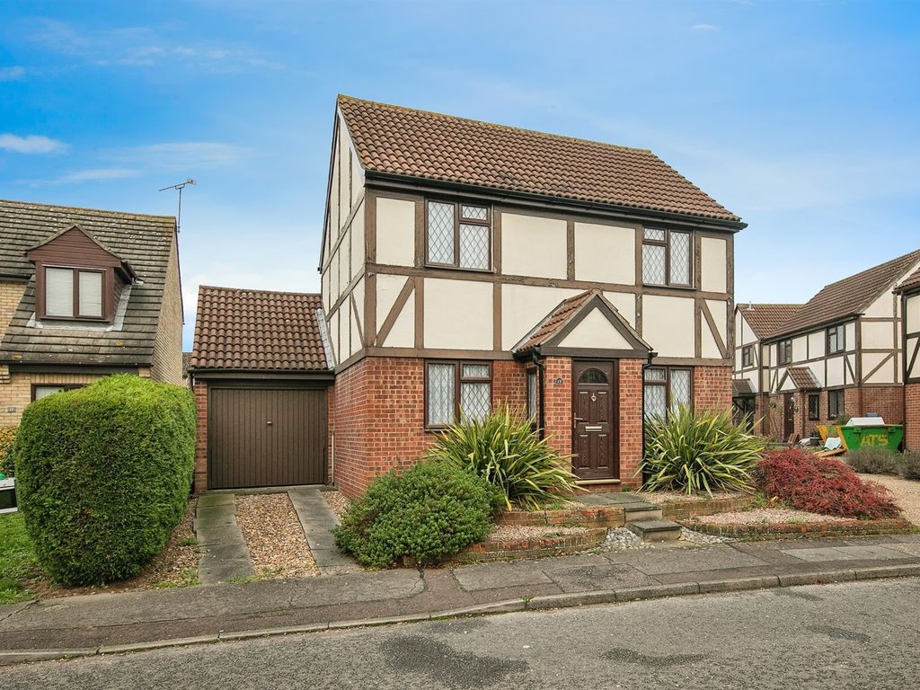 3 bed detached house for sale in Berkley Close, Highwoods, Colchester