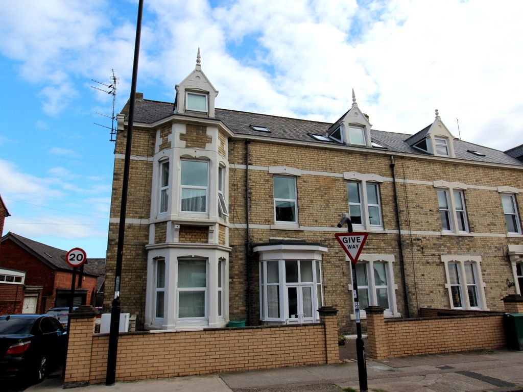 1 bed flat to rent in Beverley Terrace, Cullercoats, North Shields NE30