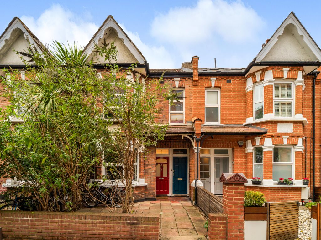 2 bed for sale in Larden Road, Shepherds Bush, London W3