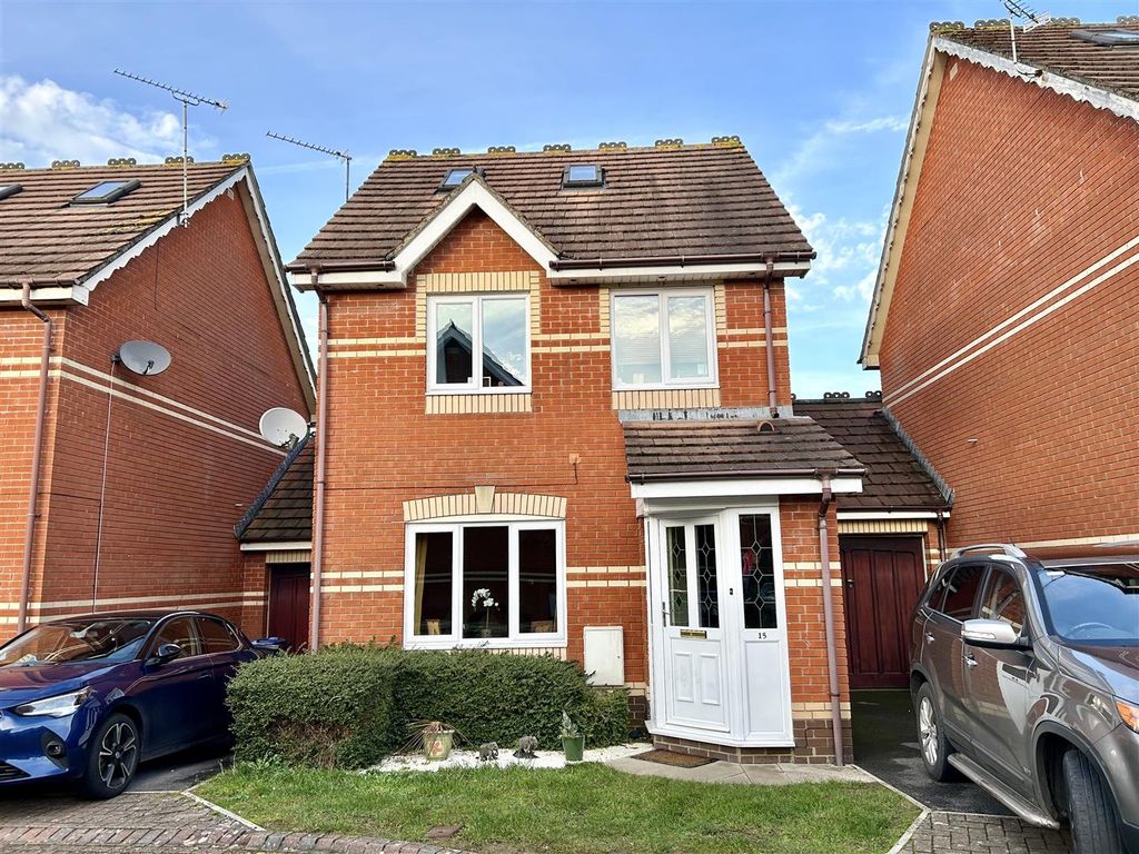 Kingham Close, Chippenham SN14  