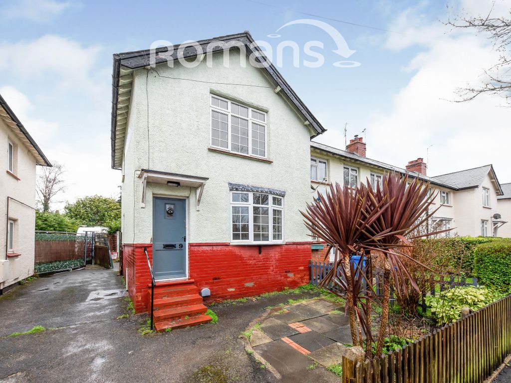 2 bed end terrace house to rent in Morland Road, Aldershot GU11, £1,350