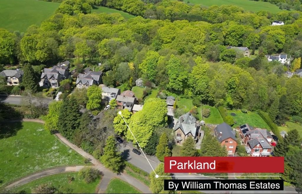 5 bed detached house for sale in Whitehall Road, Darwen BB3, £498,000