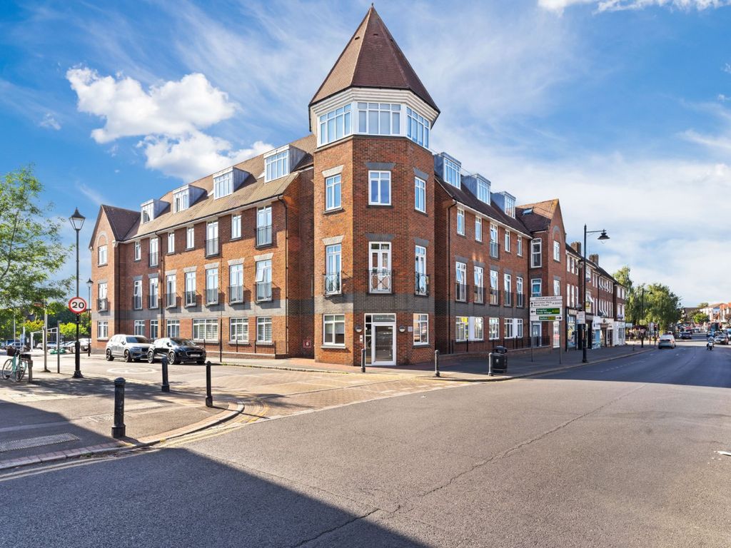 3 bed flat for sale in Station Way, Cheam, Cheam Village SM3 Zoopla