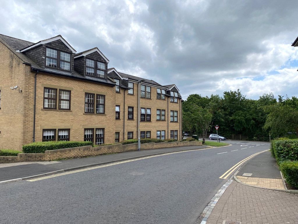 2 bed flat for sale in Meadowfield Park, Ponteland, Newcastle Upon Tyne