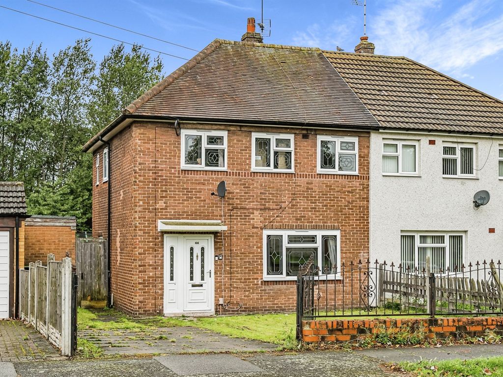 3 bed semidetached house for sale in Philip Road, Tipton DY4, £150,000