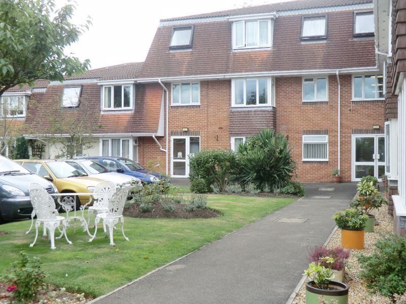 Avon Road, Bournemouth BH8  