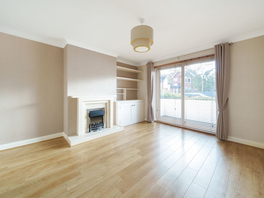 2 bed flat to rent in River Court, Taplow, Maidenhead SL6, £1,500 pcm