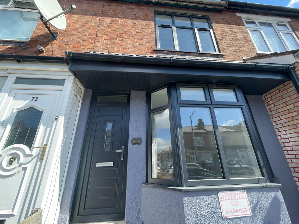 3 bed terraced house to rent in Third Avenue, Bordesley Green B9, £