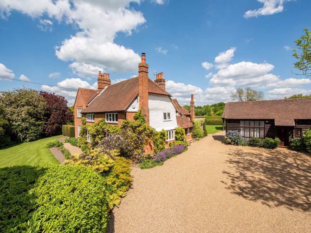 5 bed detached house to rent in The Street, West Horsley, Leatherhead KT24 Zoopla