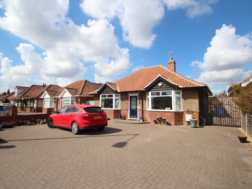 4 bed detached bungalow for sale in Bixley Road, Ipswich IP3 Zoopla