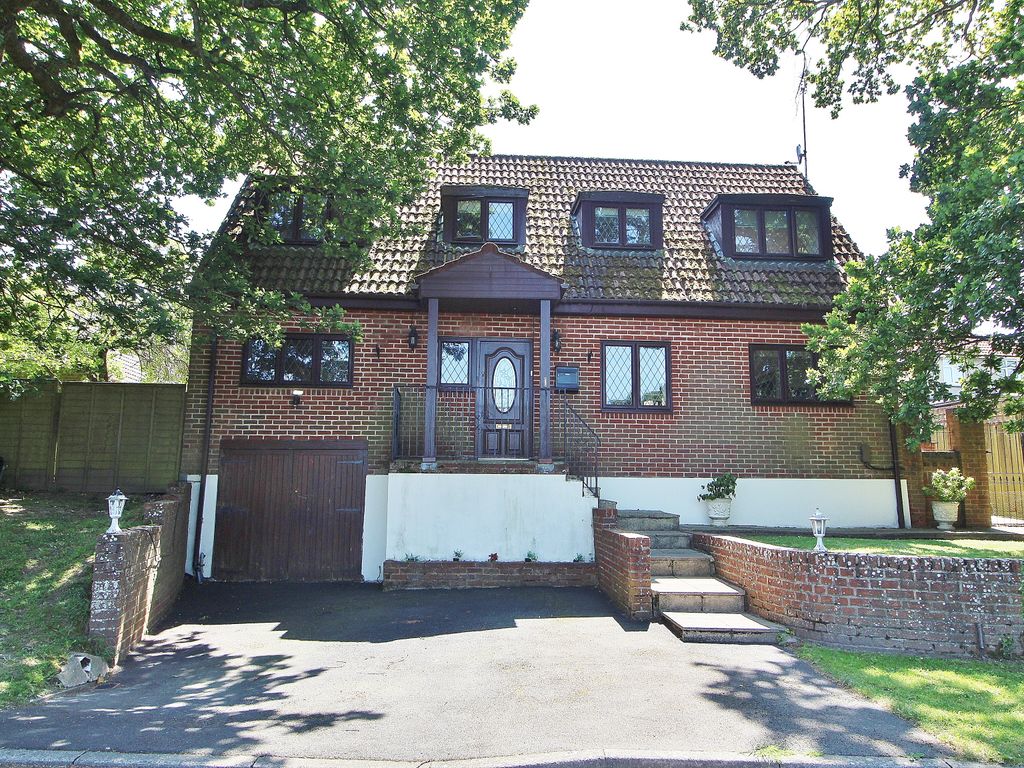 3 bed detached house for sale in Latchmore Forest Grove, Cowplain