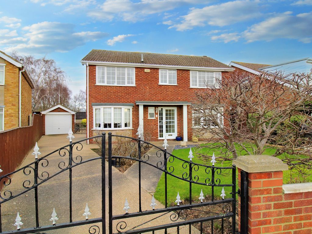 4 bed detached house for sale in Fairway Court, Cleethorpes DN35 Zoopla