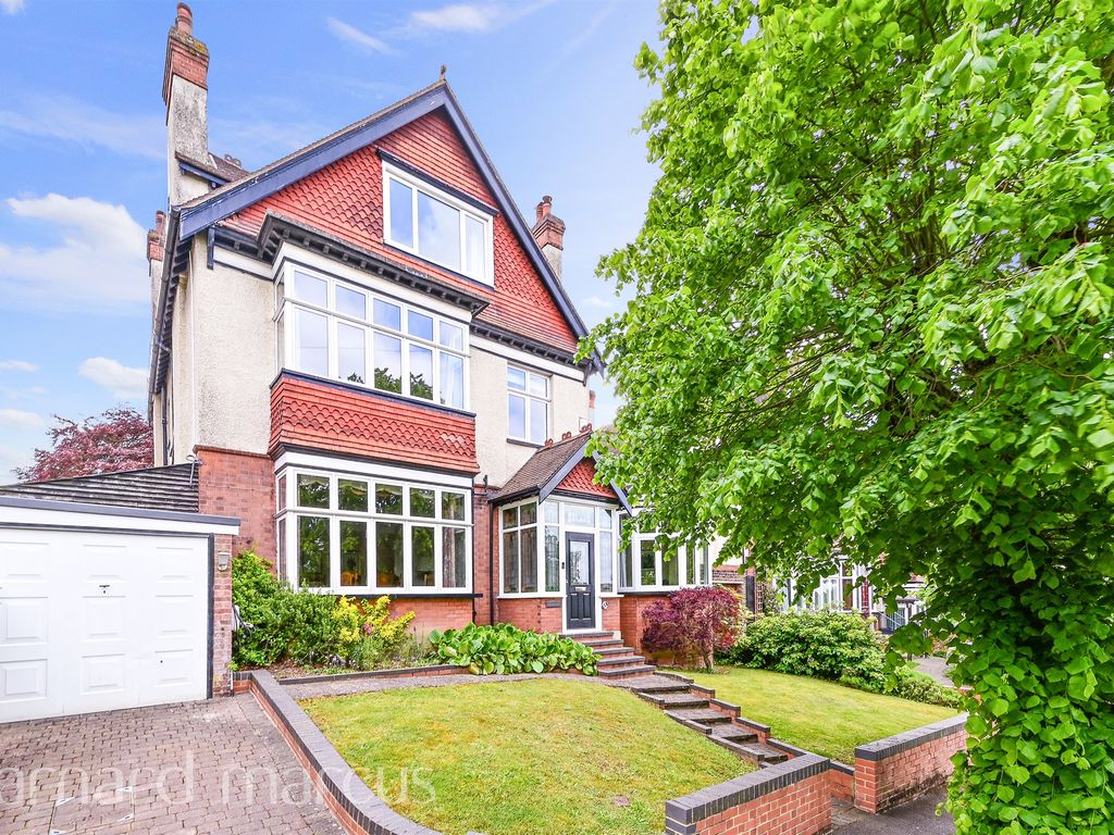 5 bed detached house for sale in Brambledown Road, Sanderstead, South