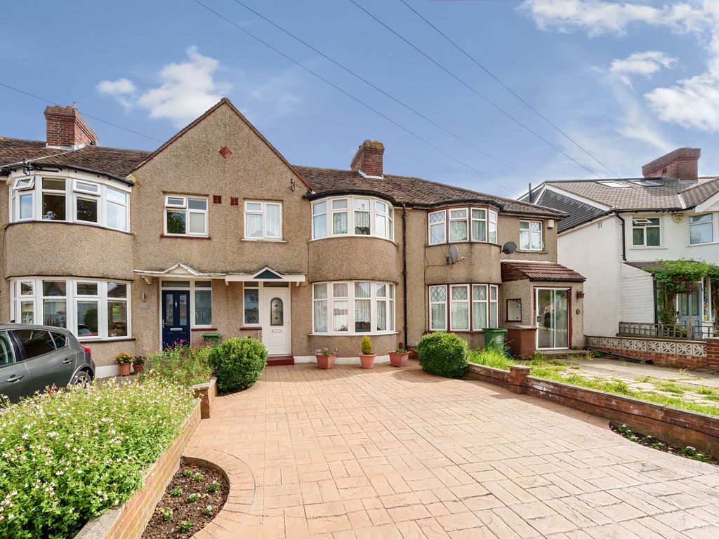 3 bed terraced house for sale in Kew Crescent, Cheam, Sutton SM3, £540,000 Zoopla